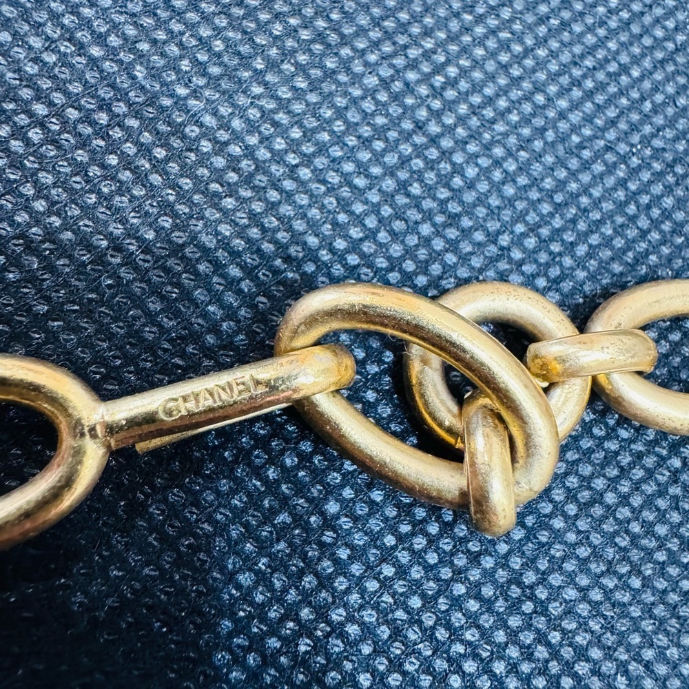 CHANEL Gold Rue Cambon Necklace with Medallion - Picture 6 of 9